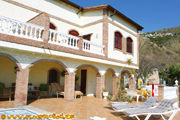 Cortijo de la Luz front view