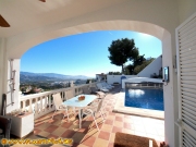 magnificent panoramic view to sea und mountains